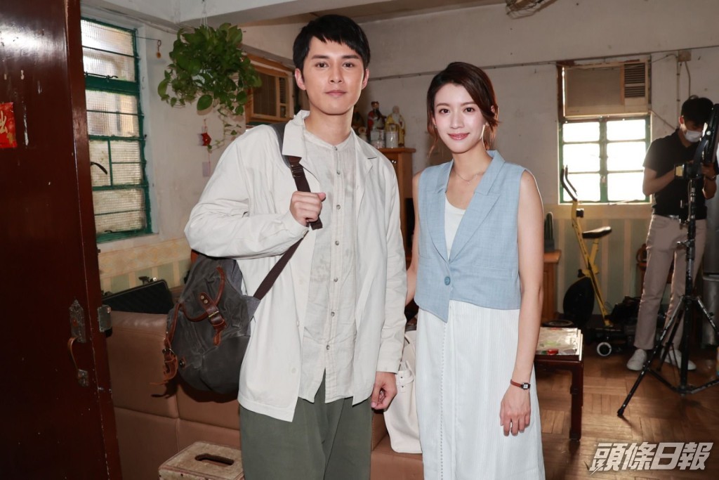 蔡思貝讚何廣沛平易近人。